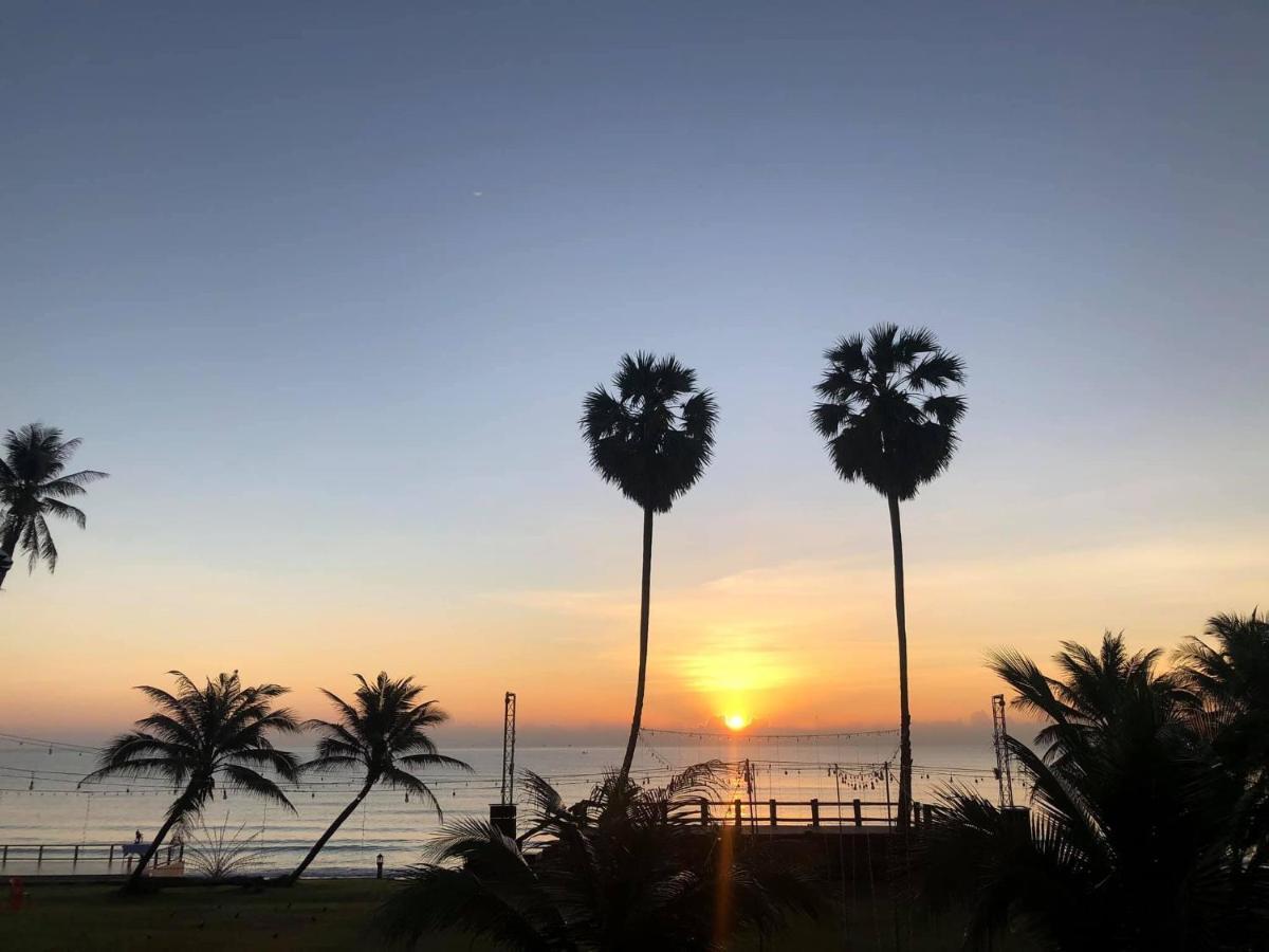 Ban Saithong Beach Resort Bang Saphan Noi Eksteriør bilde
