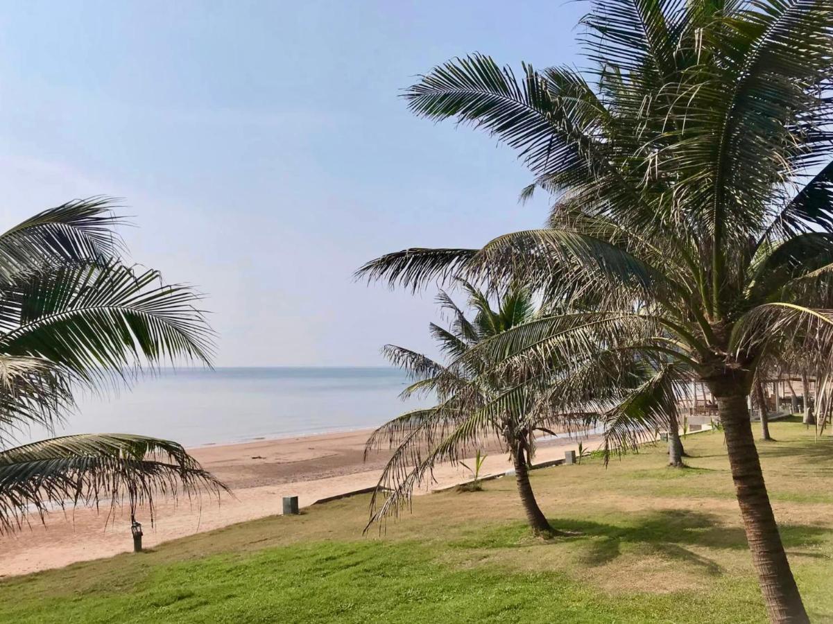 Ban Saithong Beach Resort Bang Saphan Noi Eksteriør bilde