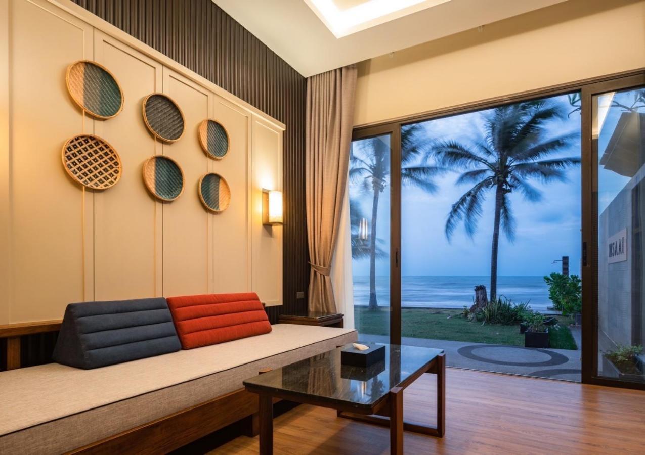 Ban Saithong Beach Resort Bang Saphan Noi Eksteriør bilde