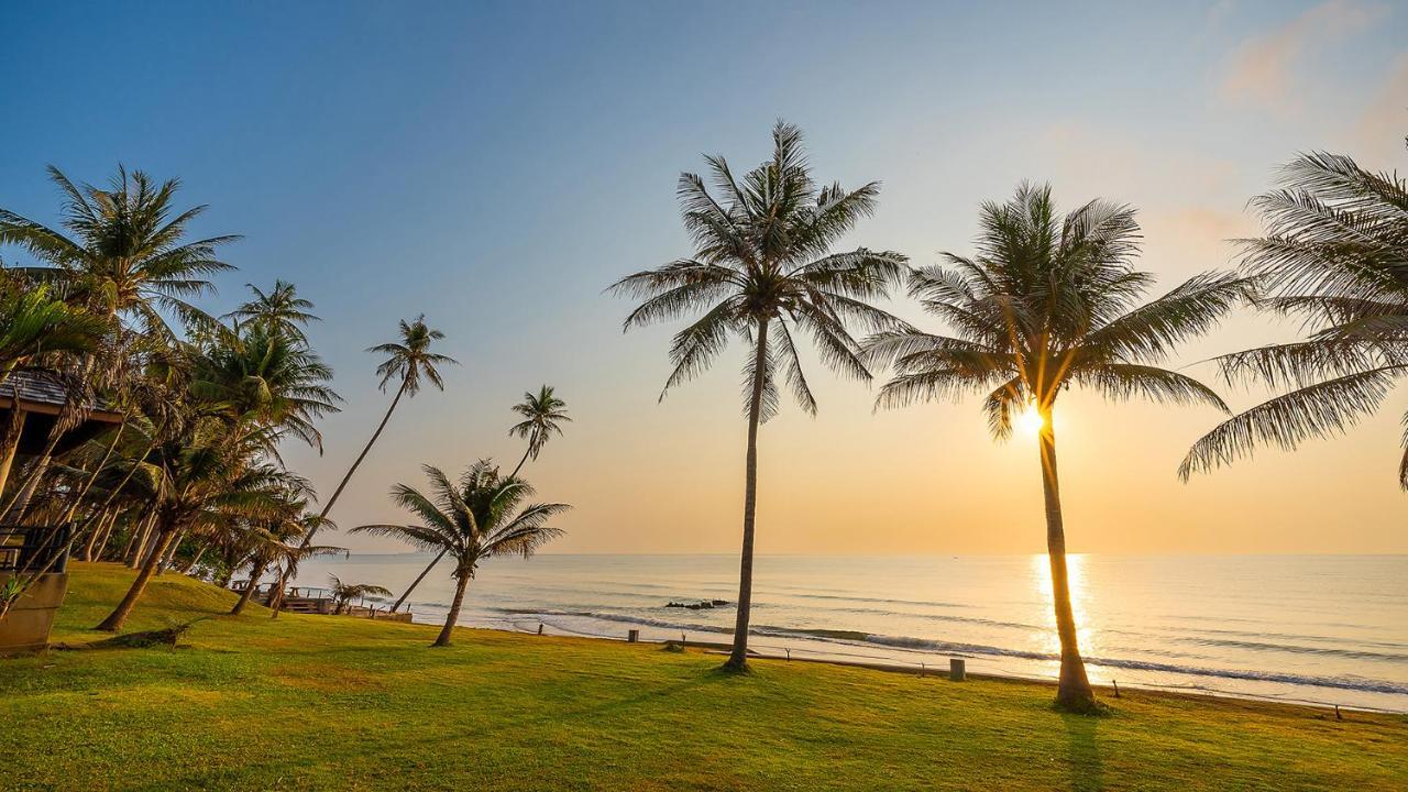 Ban Saithong Beach Resort Bang Saphan Noi Eksteriør bilde