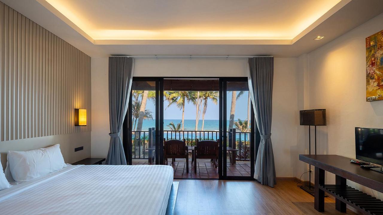Ban Saithong Beach Resort Bang Saphan Noi Eksteriør bilde