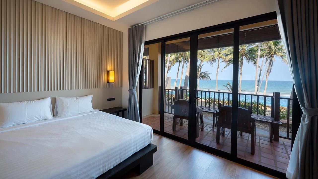 Ban Saithong Beach Resort Bang Saphan Noi Eksteriør bilde